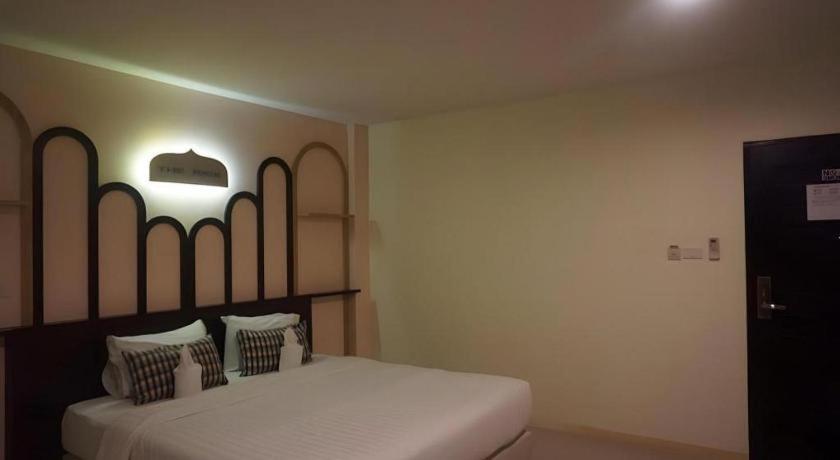 The Rice Hotel Roi Et Exterior foto