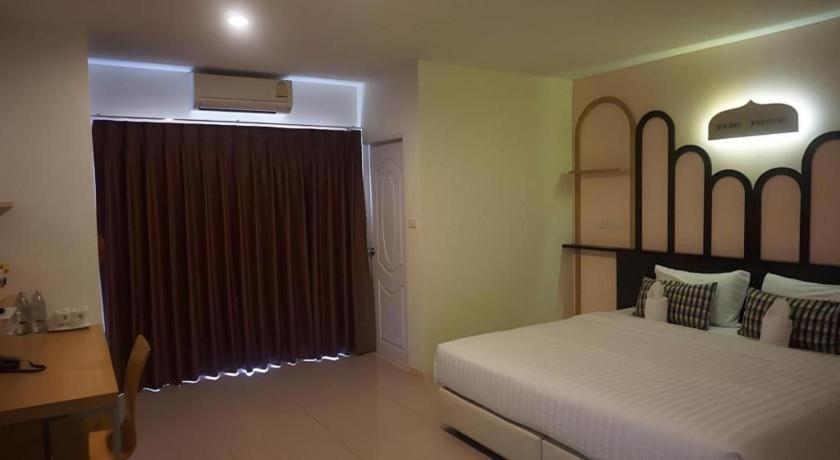 The Rice Hotel Roi Et Exterior foto