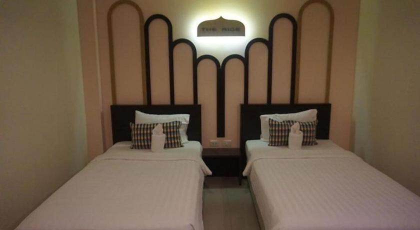 The Rice Hotel Roi Et Exterior foto